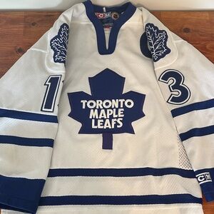 Toronto Maple leafs jersey
